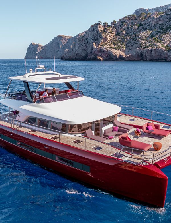 Athenian Yachts-INTERIOR: A SUBTLE COMBINATION OF LUXURY, COMFORT AND STYLE