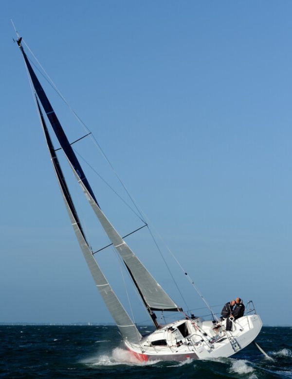 Athenian Yachts-THE SPORTY SAILBOAT WITH FAMILY AND FRIENDS
