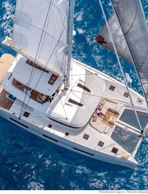 Athenian Yachts-S/Y ESPERANCE LAGOON 55
